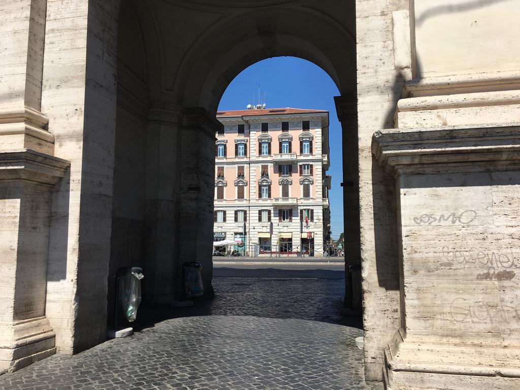 Bed and Breakfast 900 Piazza Del Popolo à Rome Extérieur photo